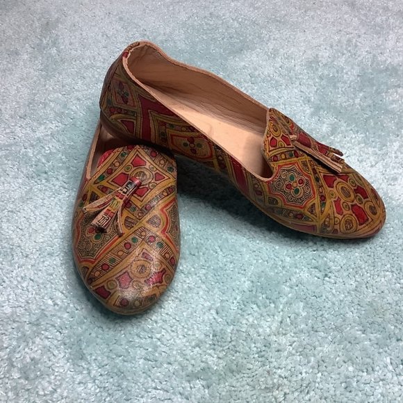Boho Leather Moroccan Tassel Loafers | Hand Crafted - Picture 4 of 8